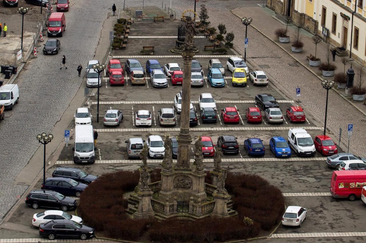 Byt 2+Kk Na Velkem Namesti Hradec Králové Exterior foto